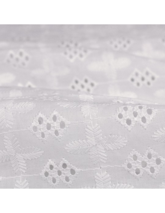 Tissu coton à broderie anglaise blanc 100% coton
