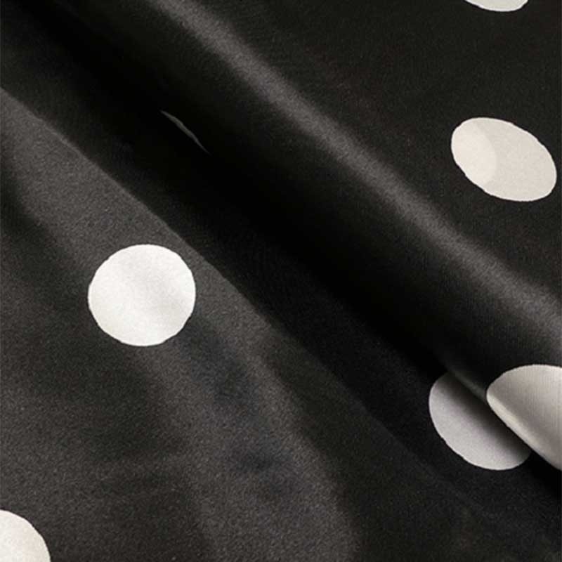 Coupon 3m Tissu Satin Deguisement Poids Fond Noir