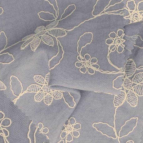 Coupon 3m Tissu Viscose Polyamide Brodé Bleu