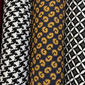 Vous allez adorer ces tissus jerseys imprimés pour coudre des robes, des t-shirts et des jupes. Avec ses motifs géométriques, ils seront parfaits pour votre garde-robe d'hiver ! 
Composition : 95%Viscose 5%Elasthane
Laize (largeur) : 150cm
Poids : 210g/m2
Certificat : Certificat Oeko-Tex Standard